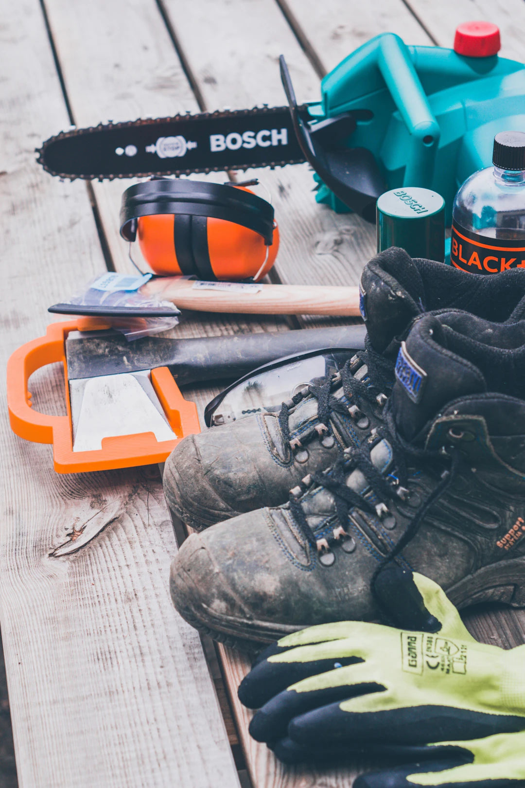 Durable Chainsaw Safety Boots for Arborists' Protection