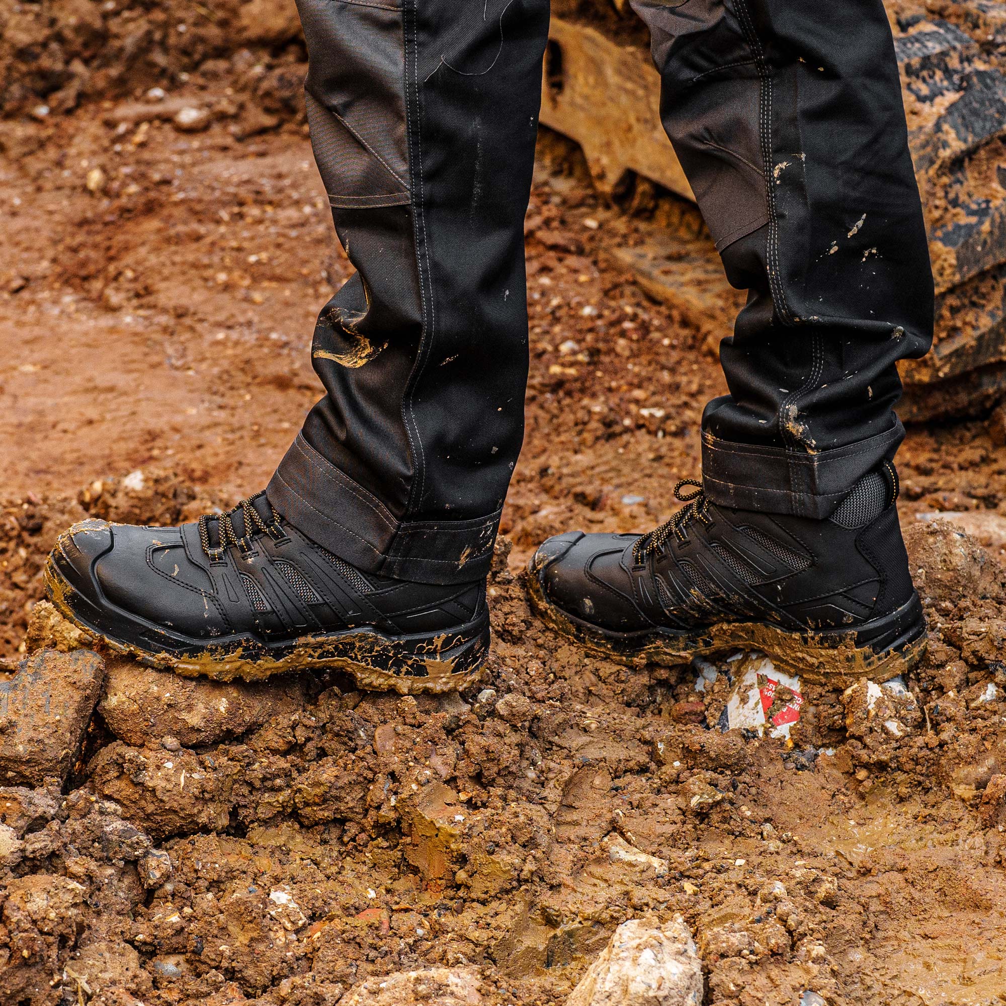 DeWalt Murray Black Wide Fit Waterproof Safety Hiker Boot | S7 SC FO LG HRO SR | EN ISO 20345:2022 - Safety Boots