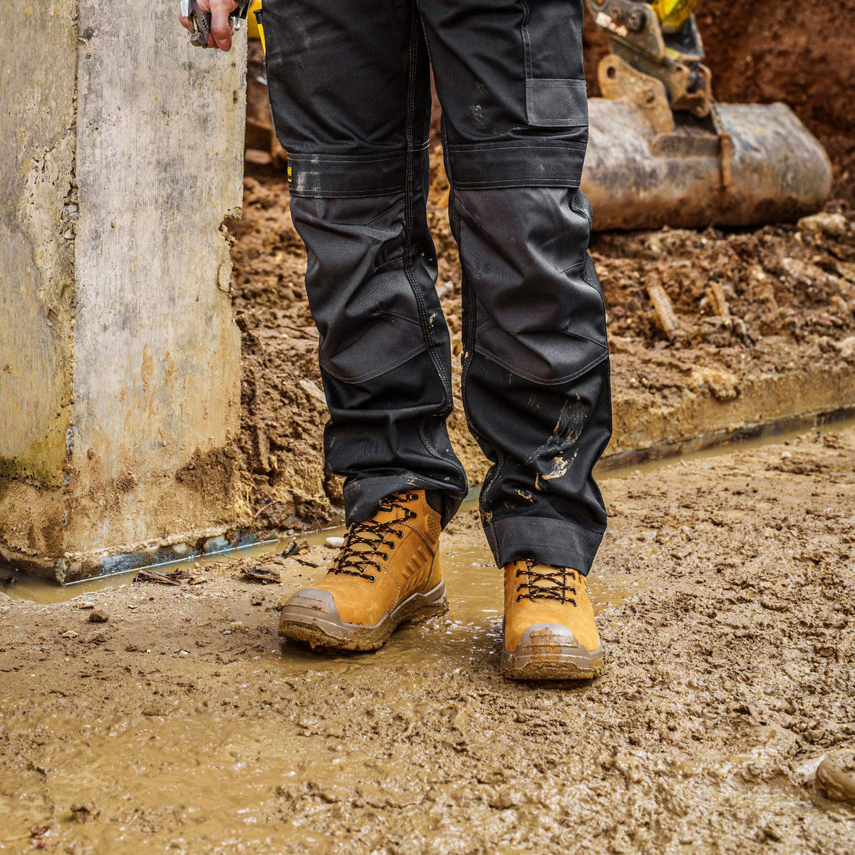 DeWalt Mentor Wheat Wide Fit Waterproof Safety Boot | S7 SC FO HRO LG SR | EN ISO 20345:2022 - Safety Boots