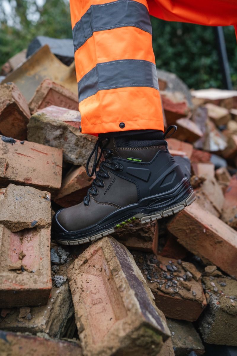 Apache Mission 100% Non-Metallic Safety Boot With Hi, CI & ESD S7S - Safety Boot