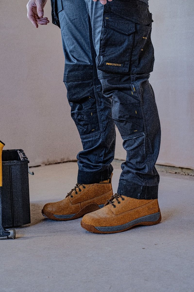 DeWalt Apprentice Wheat Nubuck Safety Hiker SB - Safety Boot