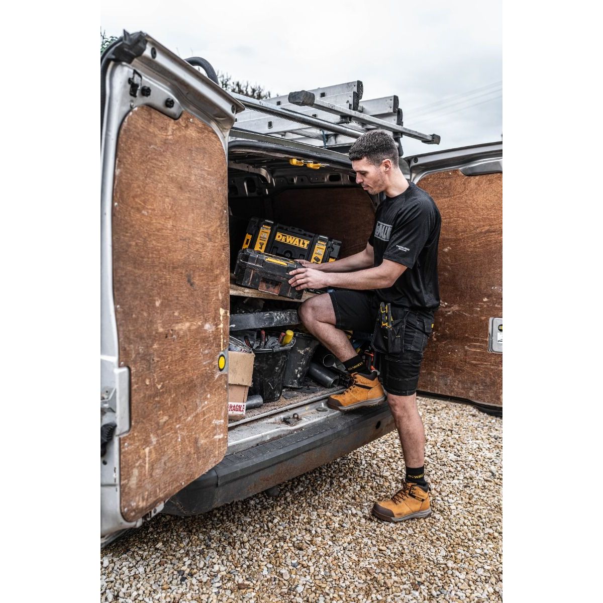 DeWalt Summit Wheat S3 Safety Boot S3S - Safety Boot