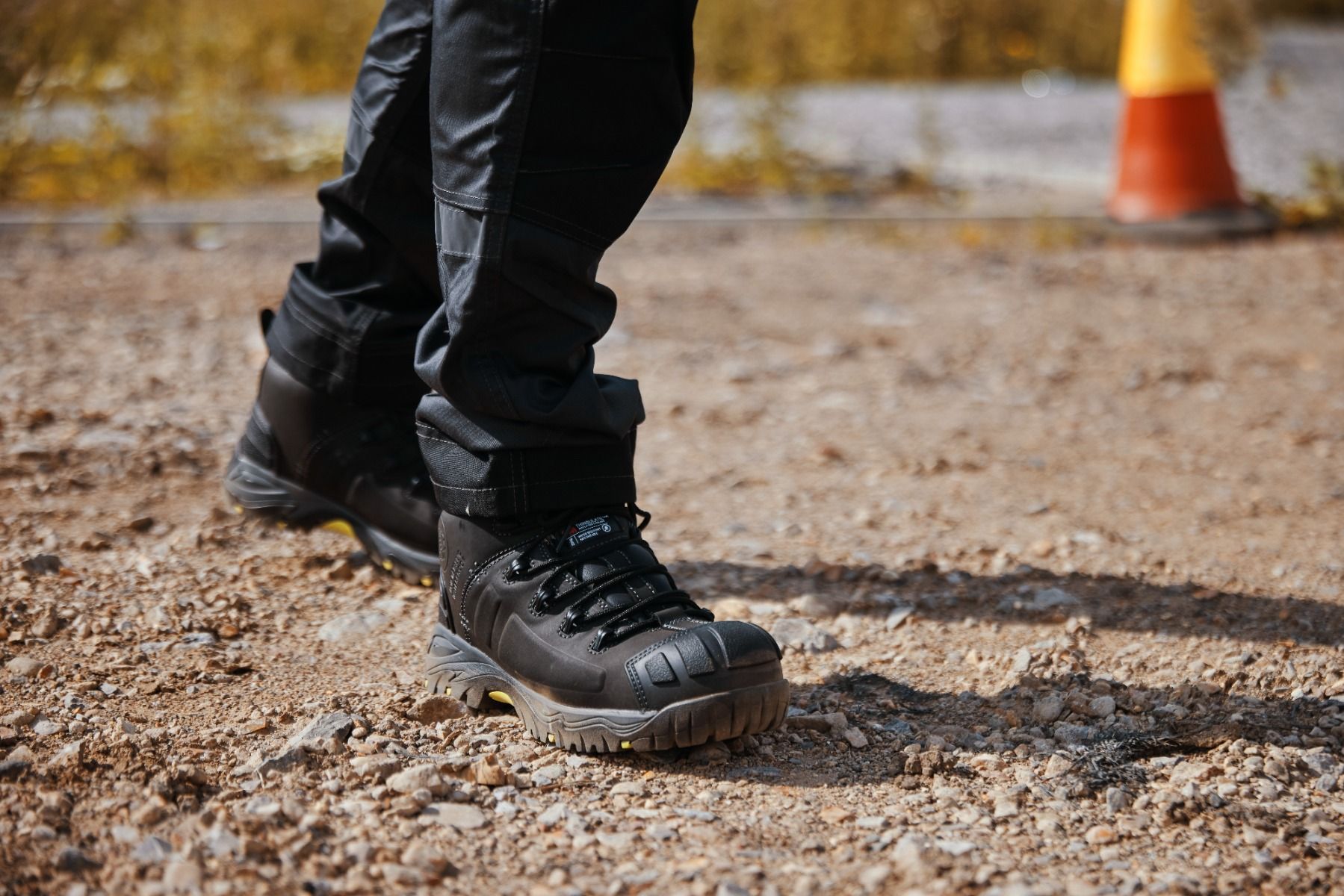 Apache Mercury Black Non-Metallic Waterproof Safety Boot S7L - Safety Boot
