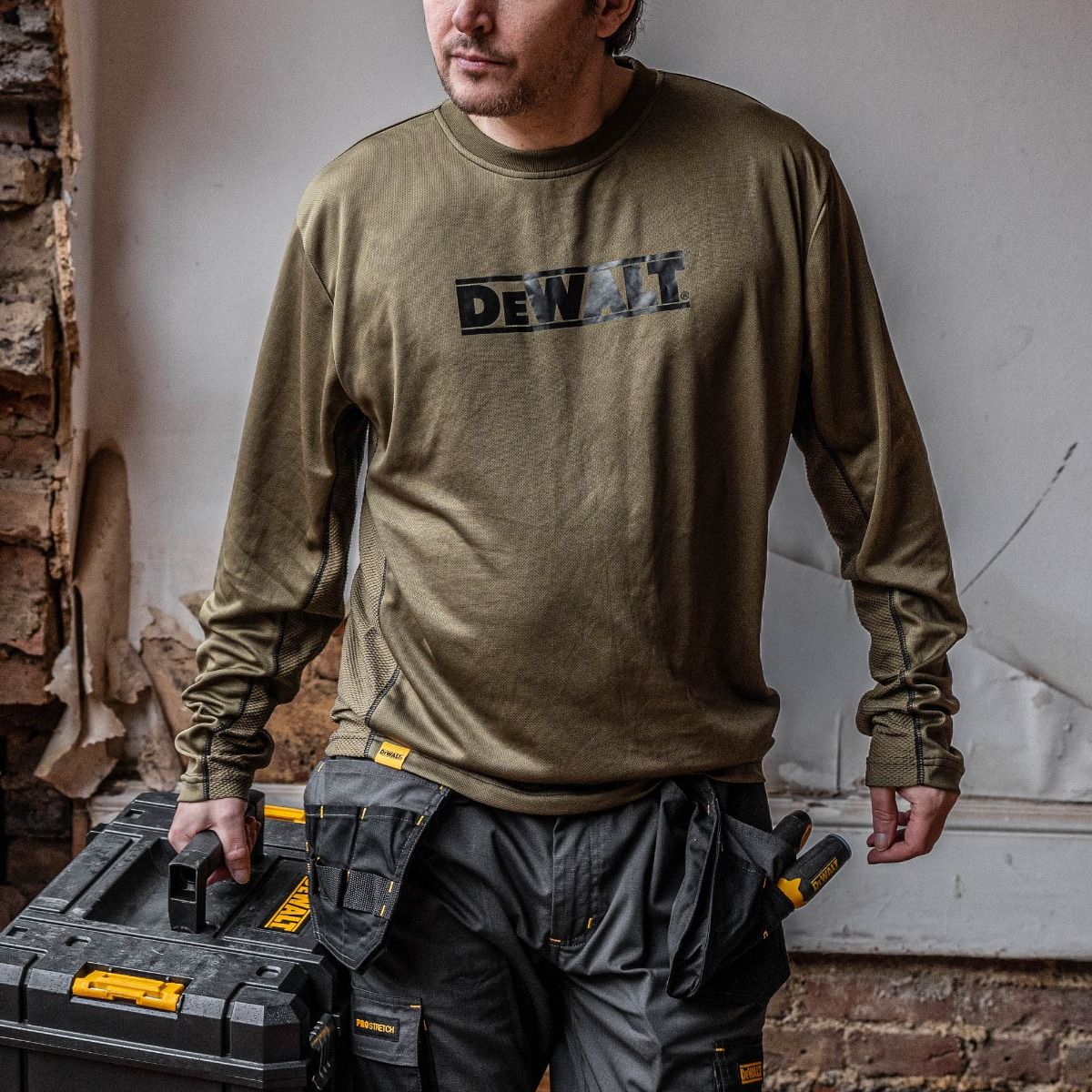 DeWalt Truro Long Sleeve Performance T-Shirt - Work T-Shirt